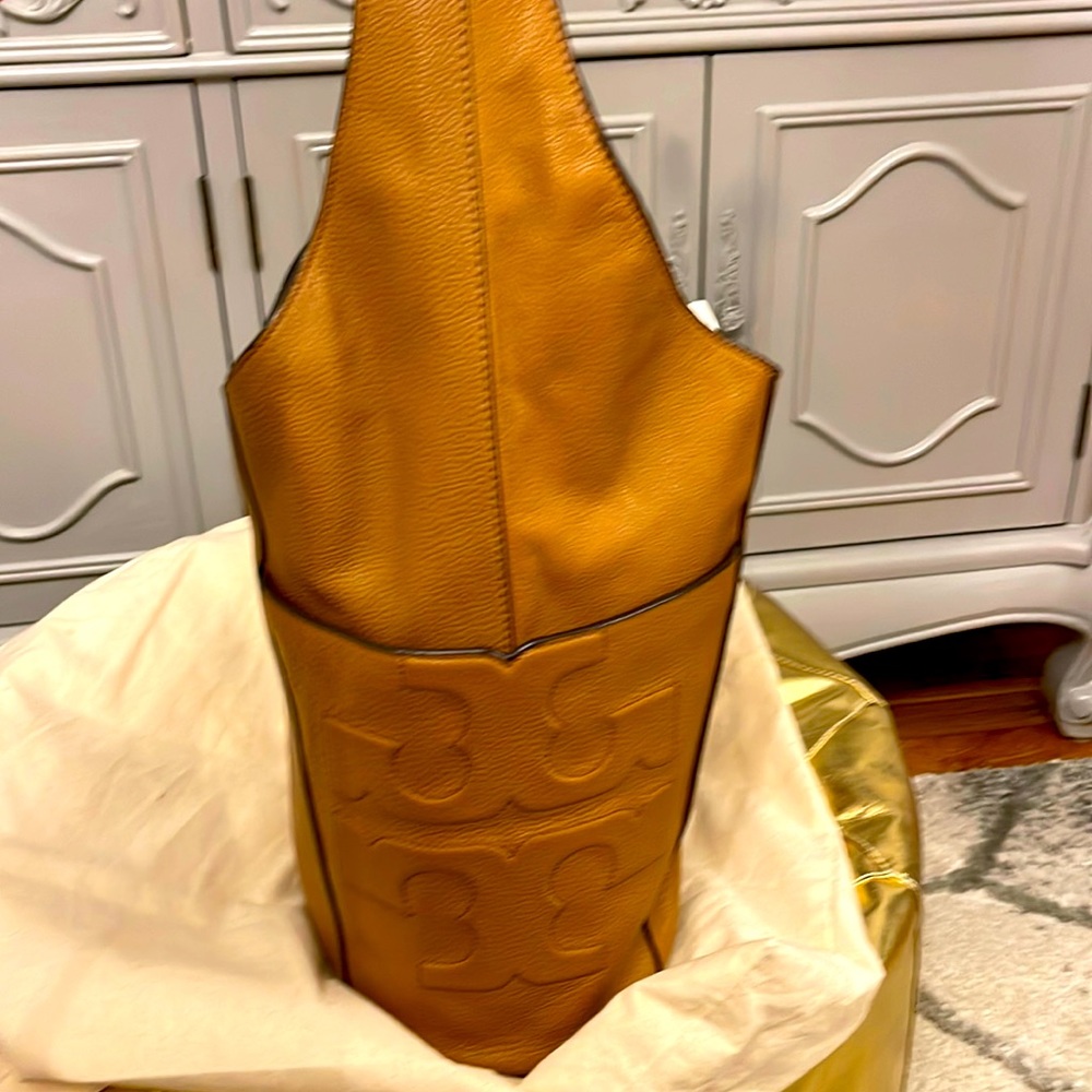 Tory Burch bucket bag